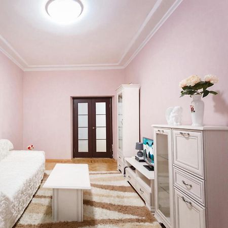 Apartment On Lenina 9 Минск Екстериор снимка