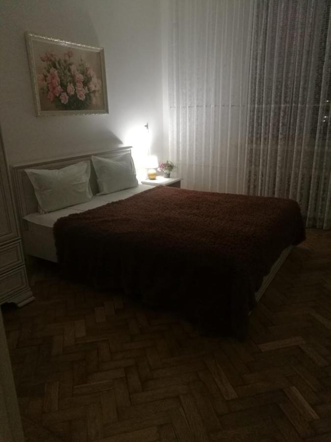 Apartment On Lenina 9 Минск Екстериор снимка