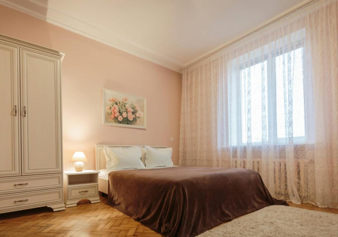 Apartment On Lenina 9 Минск Екстериор снимка