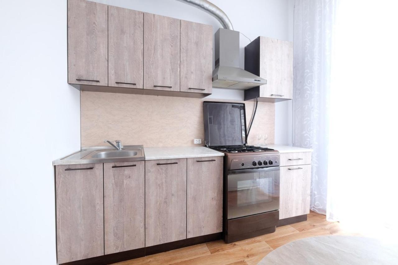 Apartment On Lenina 9 Минск Екстериор снимка