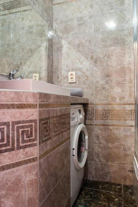 Apartment On Lenina 9 Минск Екстериор снимка