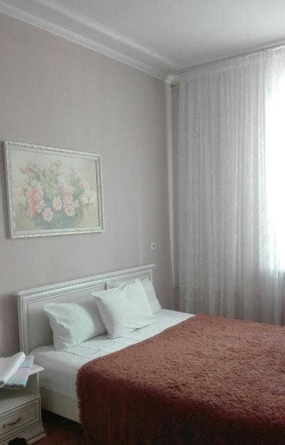 Apartment On Lenina 9 Минск Екстериор снимка